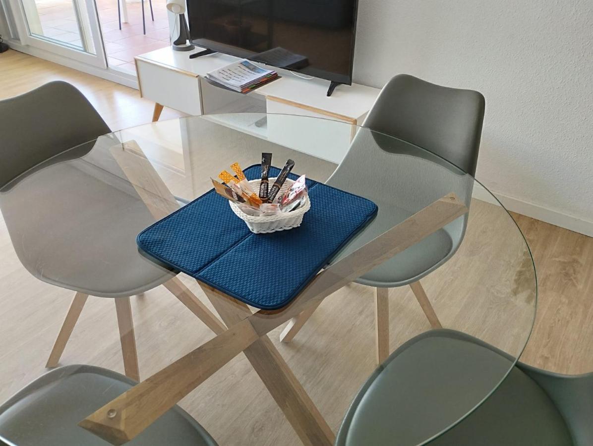Atico Of 3 Rooms, Total 130M² Just For You With A 60 M² Terrace, Swimming Pool, Mountain And Marina View. Roses Bagian luar foto