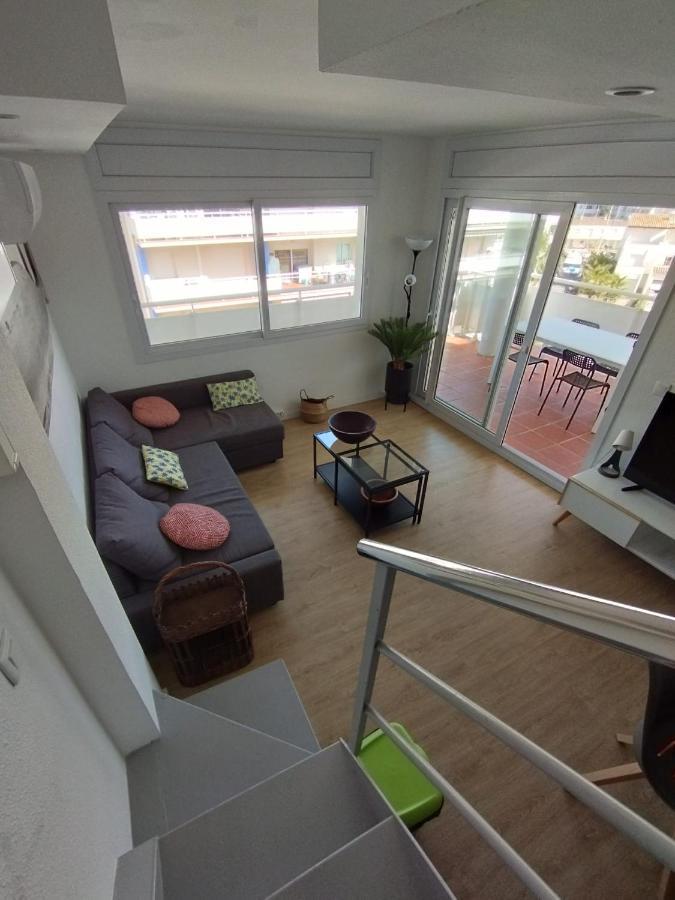 Atico Of 3 Rooms, Total 130M² Just For You With A 60 M² Terrace, Swimming Pool, Mountain And Marina View. Roses Bagian luar foto